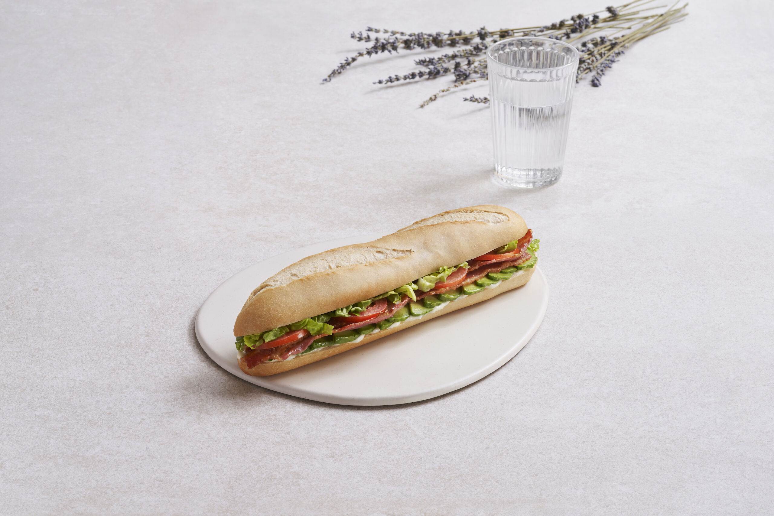 5790007002 Thaw and Serve White Small Baguette